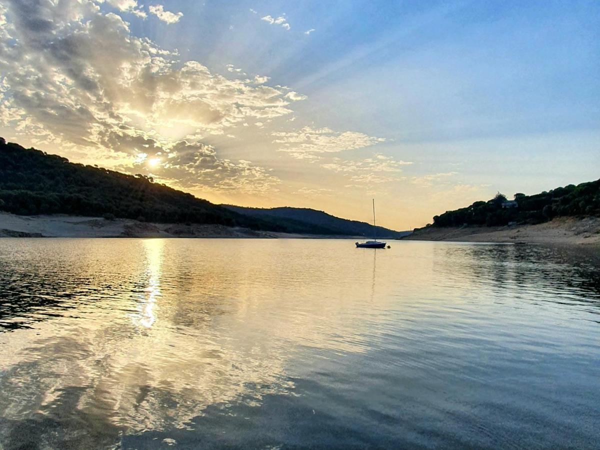 Retiro Chic Frente Al Lago - A 1 Hora De Madrid, Pantano De San Juan San Martín de Valdeiglesias Eksteriør billede